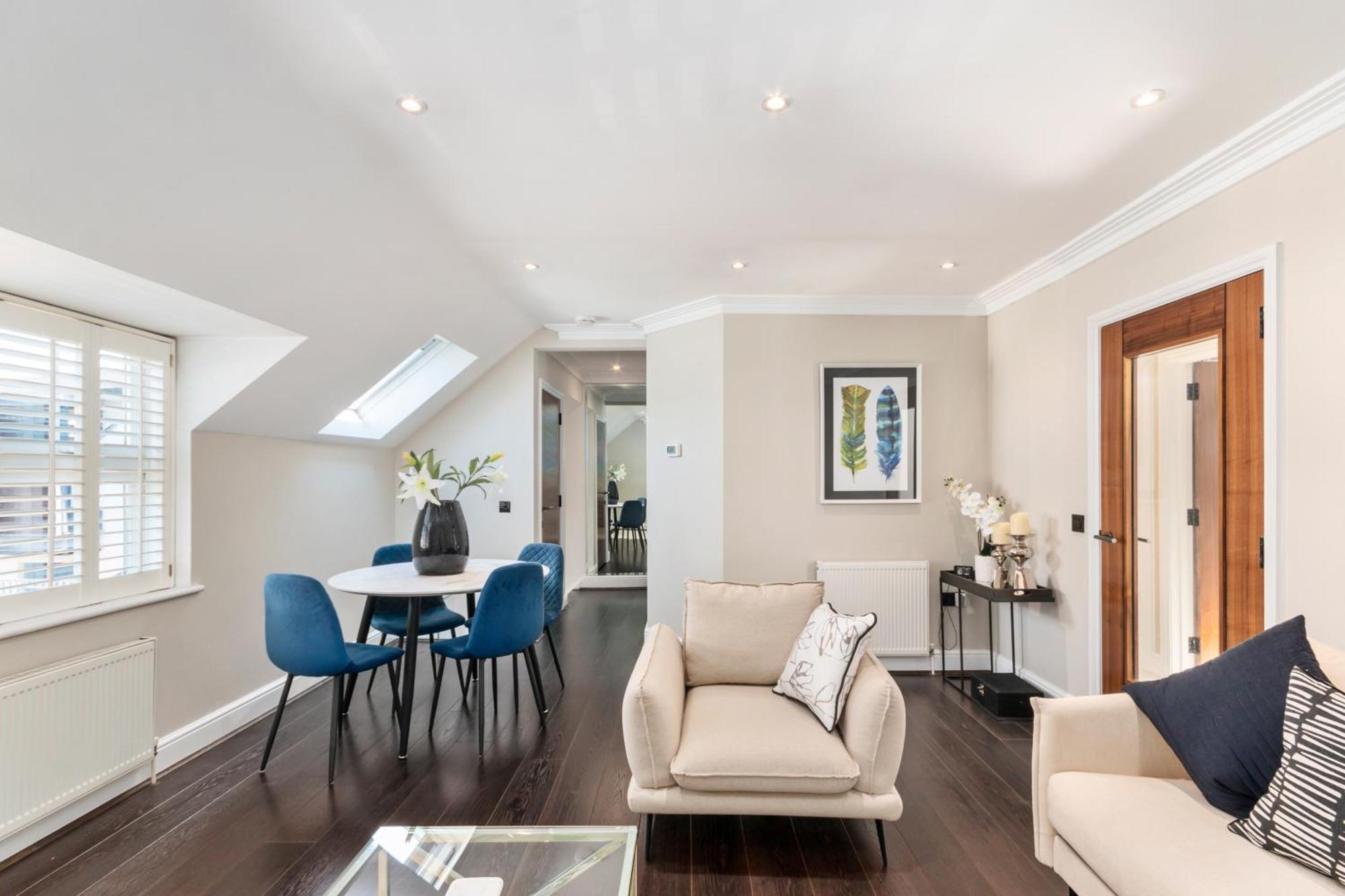 Weybridge - 2 Bed - Parking Apartment Exterior foto